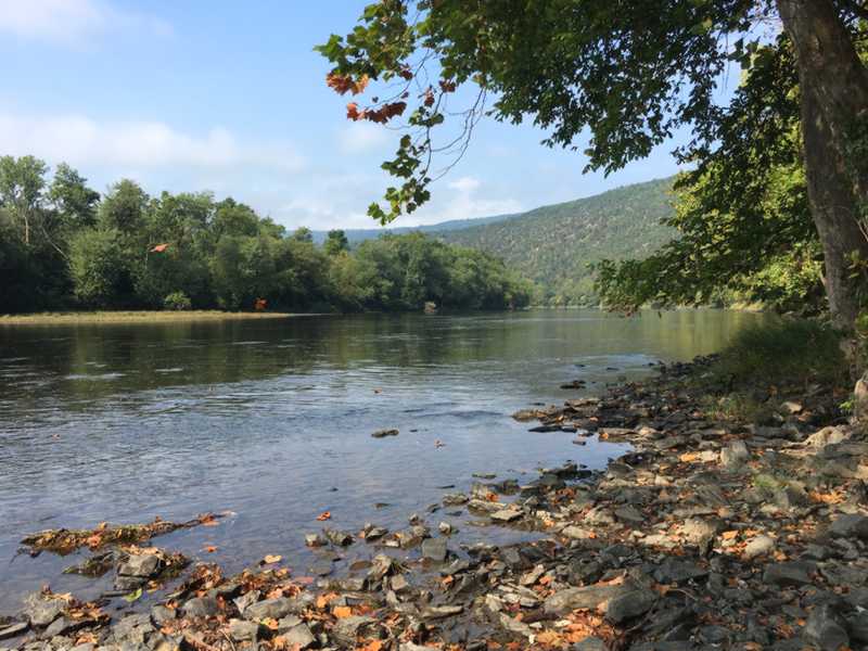 River Bath Location Without Mud